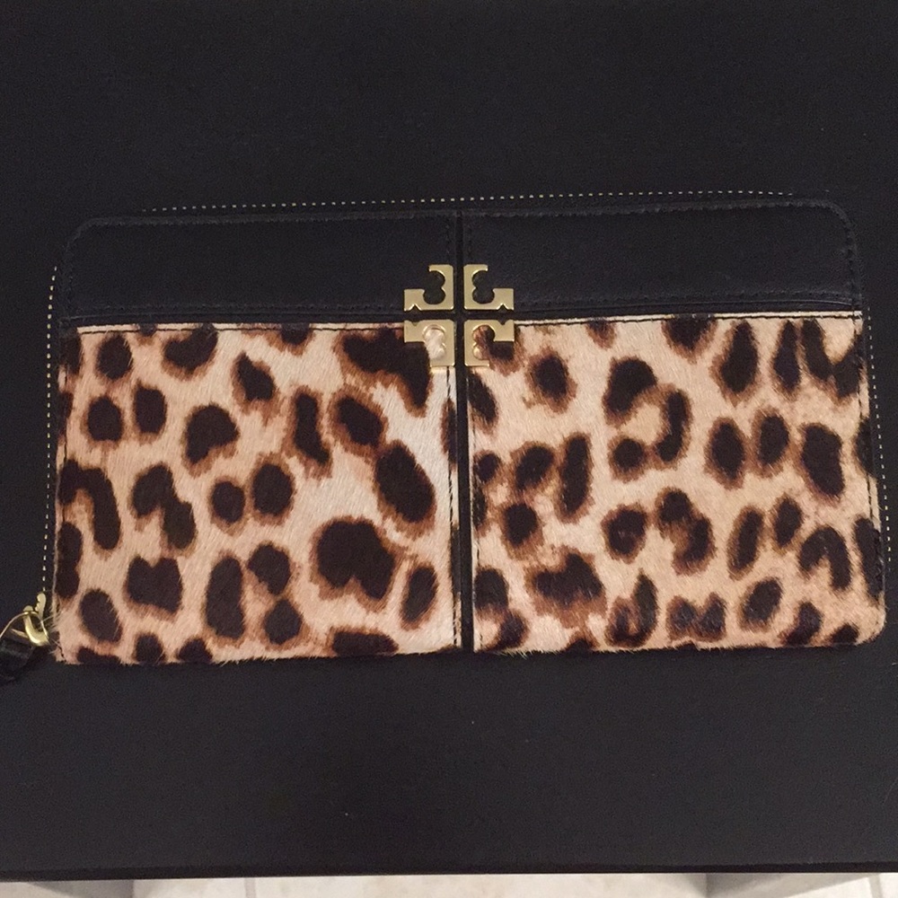 🆕Tory Burch Ivy Leopard Zip Continental Wallet - Picture 4 of 8